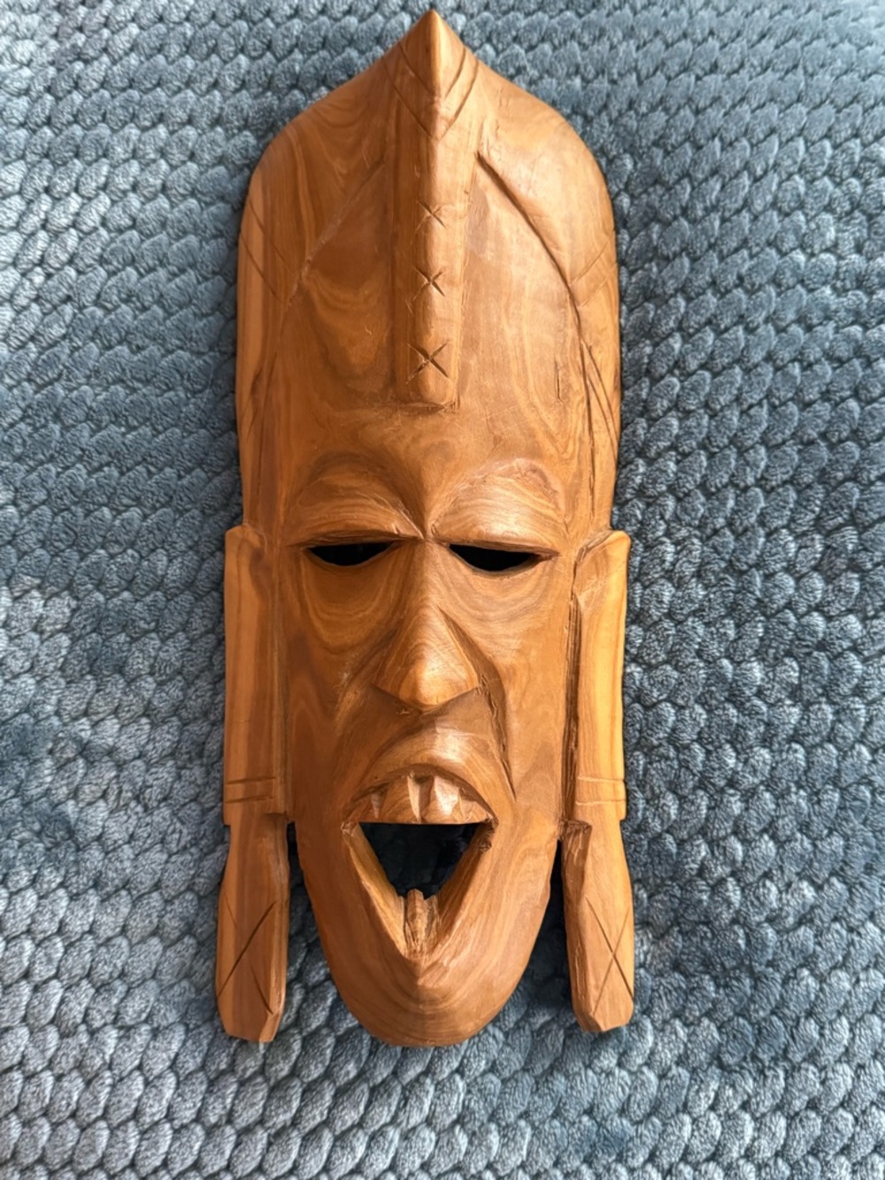 Hand-Carved Wooden Tribal Mask Wall Art – Warm Brown hand carved in Kenya